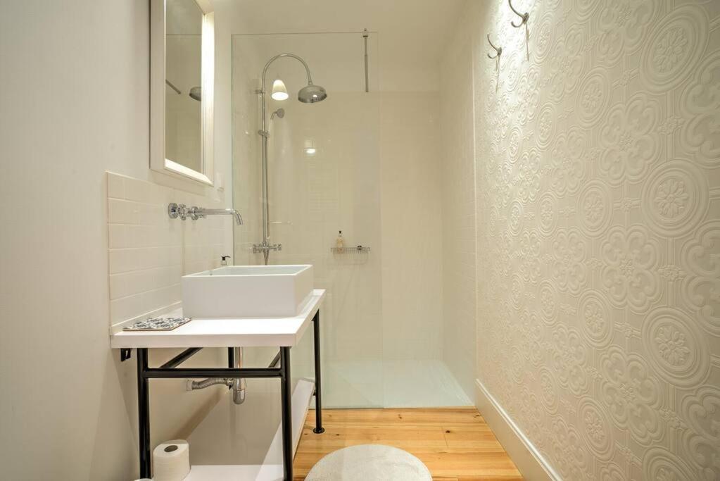 Tracey & Neill'S Place In Principe Real Lissabon Exterior foto